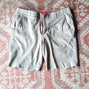 Men's khaki 38w shorts